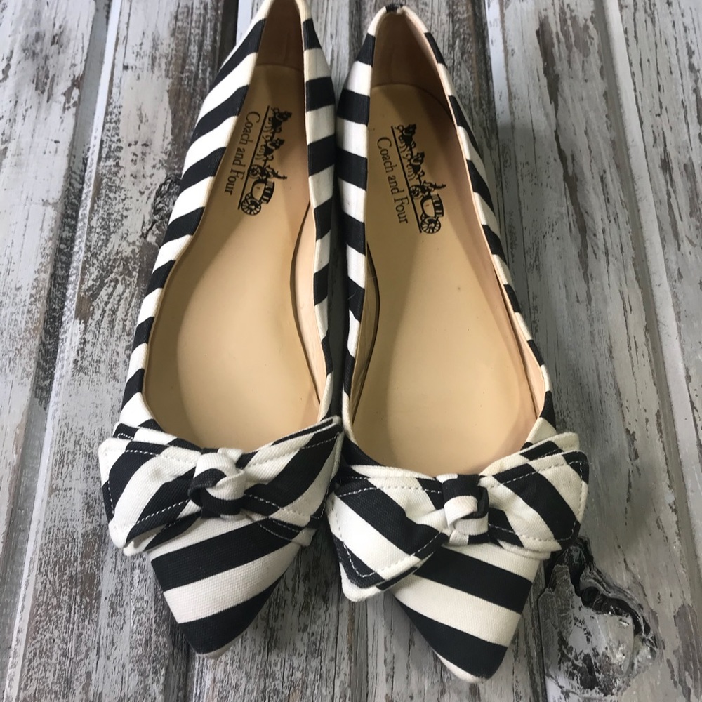Coach and Four Flats😍